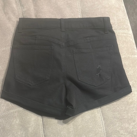 Ariya Black High-Waisted Jean Shorts - Picture 2 of 8